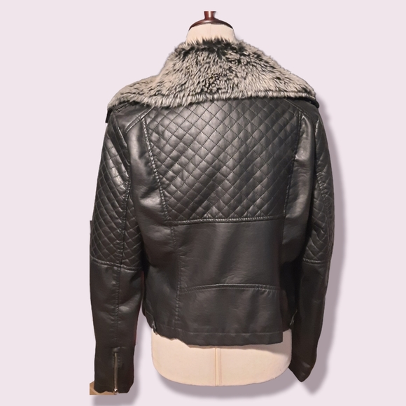 L2 Faux Leather Jacket w/fur Collar Sz. L - Picture 2 of 3